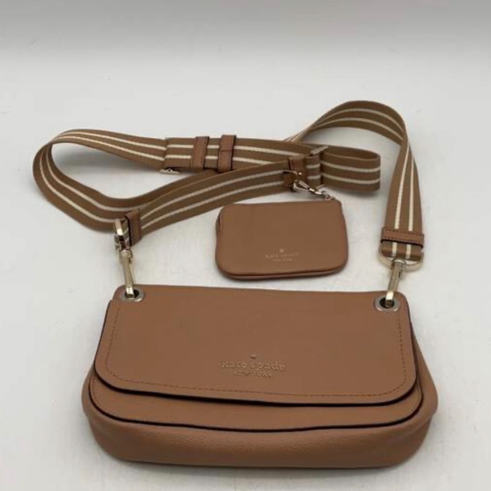 Brown 👜